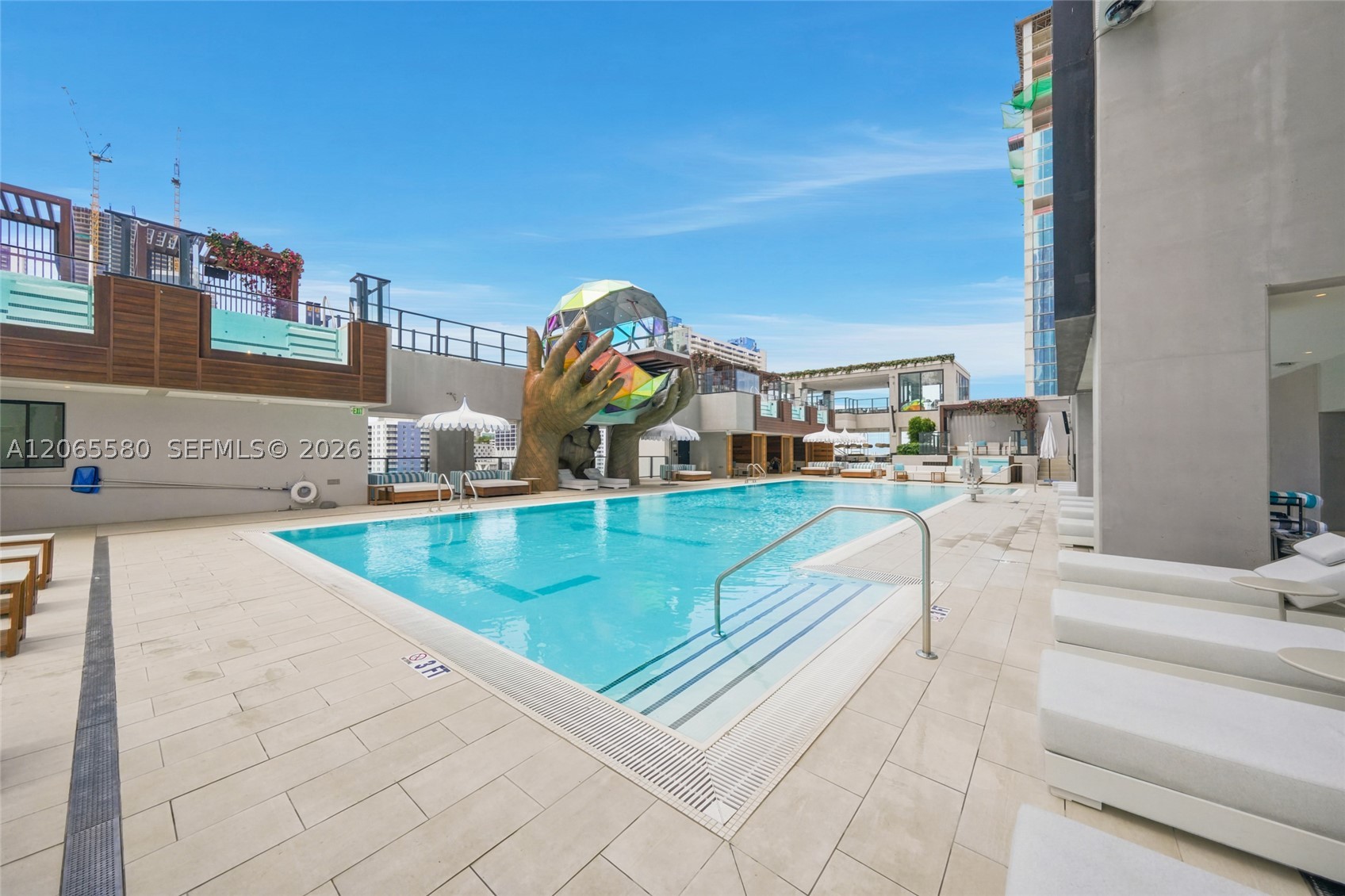 image E11EVEN Hotel & Residences20