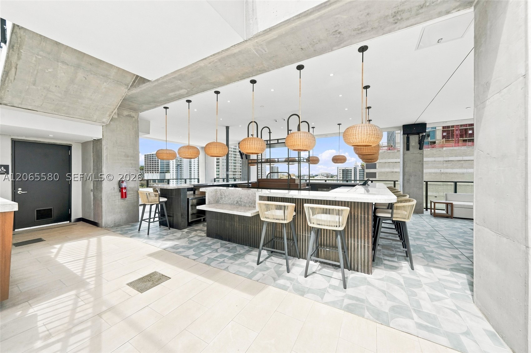 image E11EVEN Hotel & Residences8
