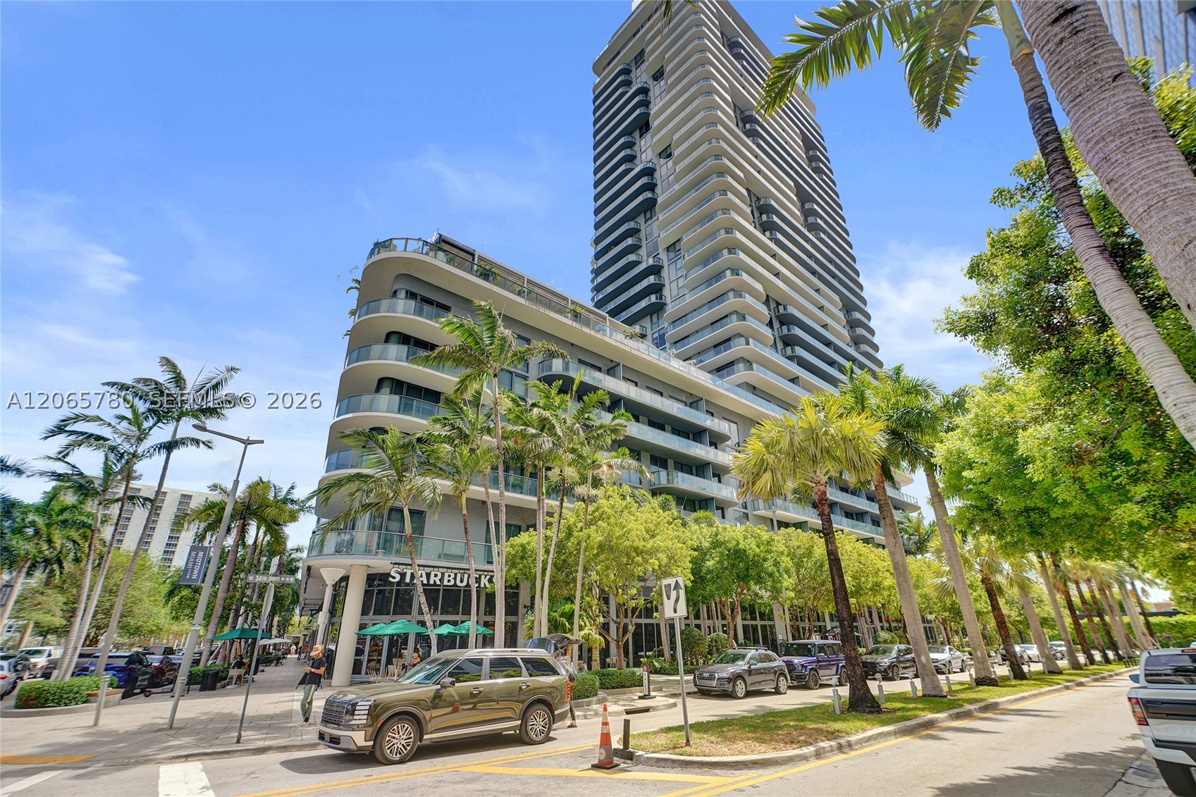 121 NE 34th St #2705