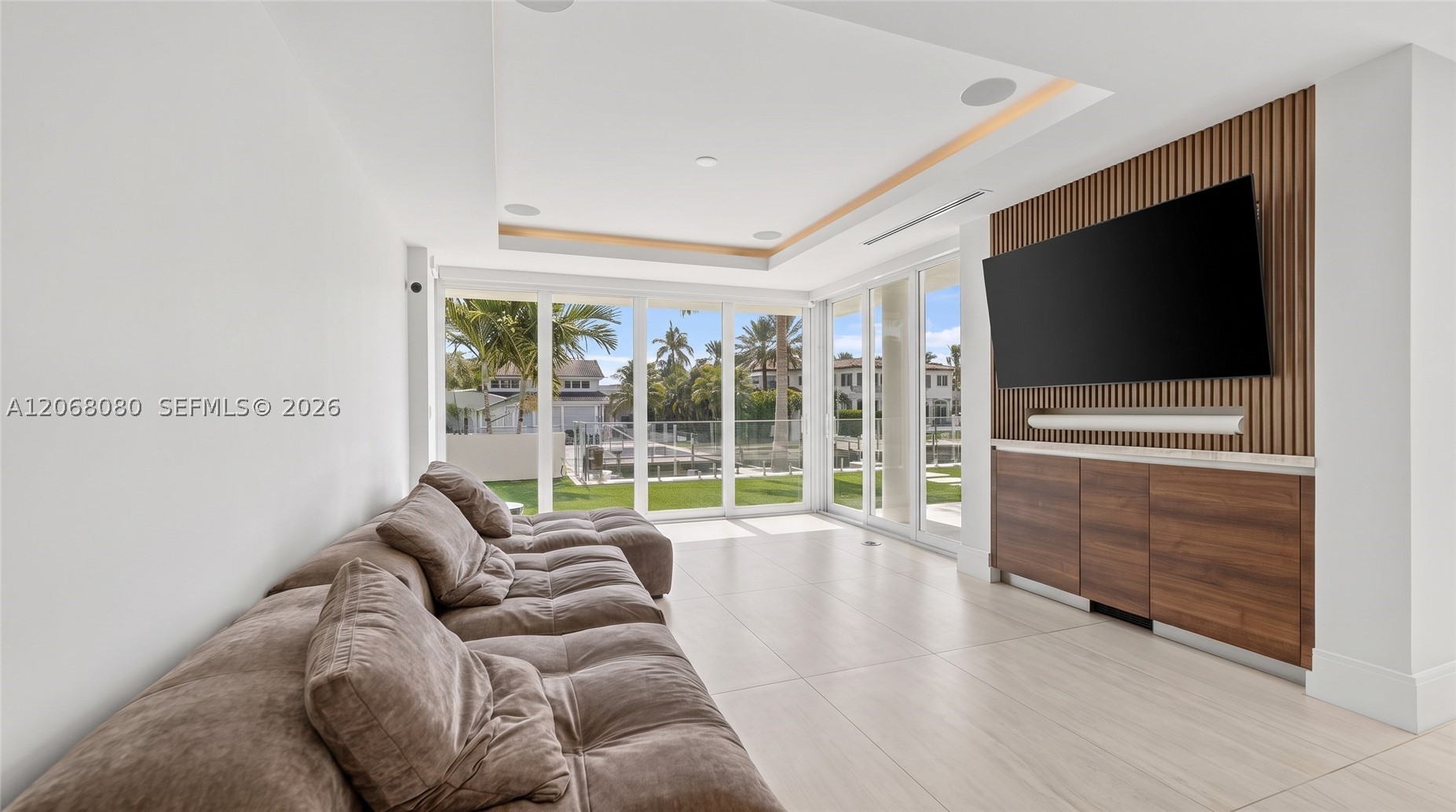 6819 Sunrise Pl Coral Gables, FL 33133