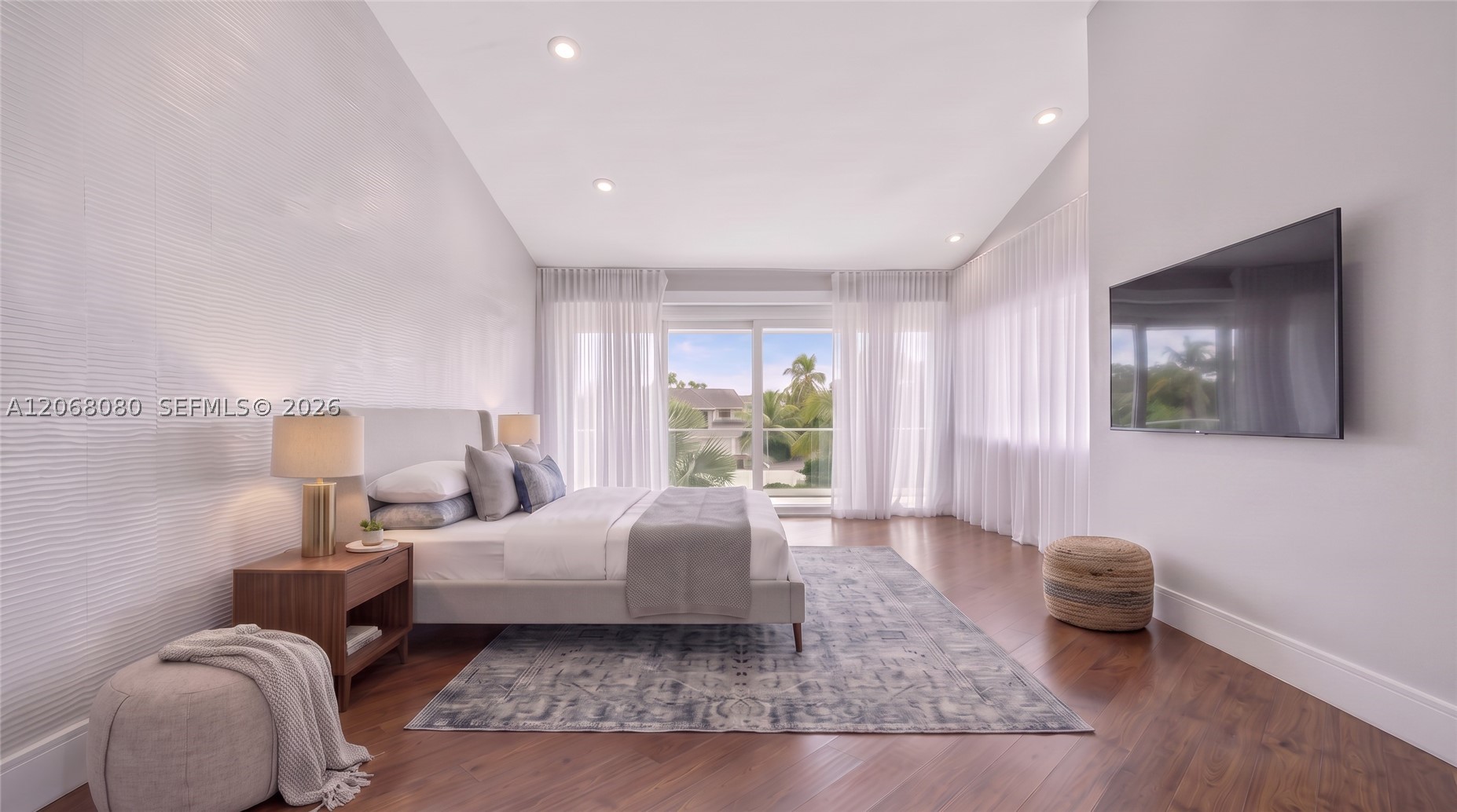 6819 Sunrise Pl Coral Gables, FL 33133