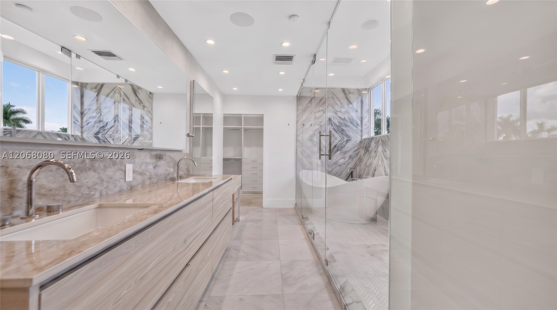 6819 Sunrise Pl Coral Gables, FL 33133