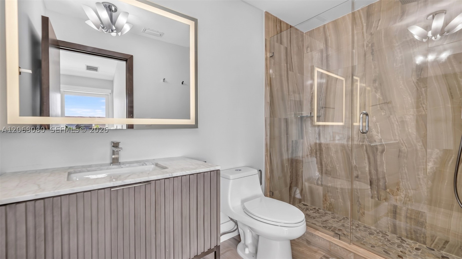 6819 Sunrise Pl Coral Gables, FL 33133