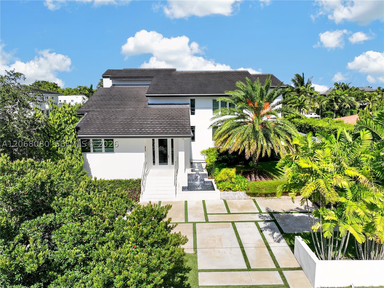 6819 Sunrise Pl Coral Gables, FL 33133