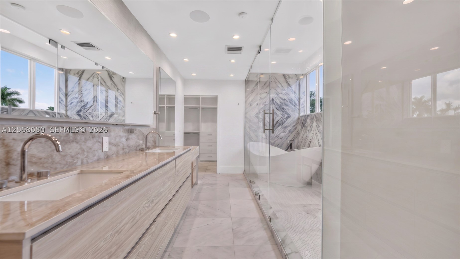 6819 Sunrise Pl Coral Gables, FL 33133