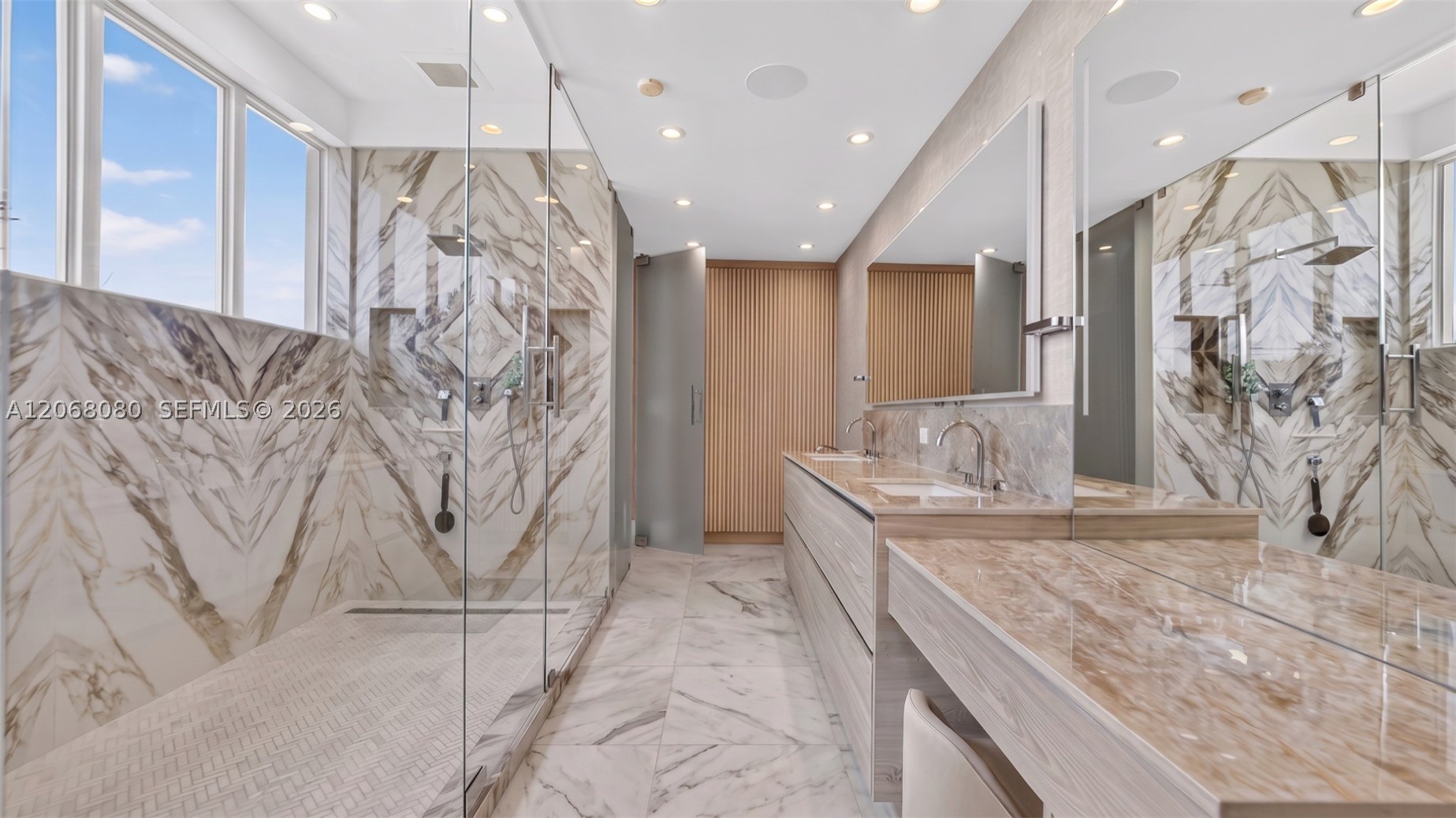 6819 Sunrise Pl Coral Gables, FL 33133