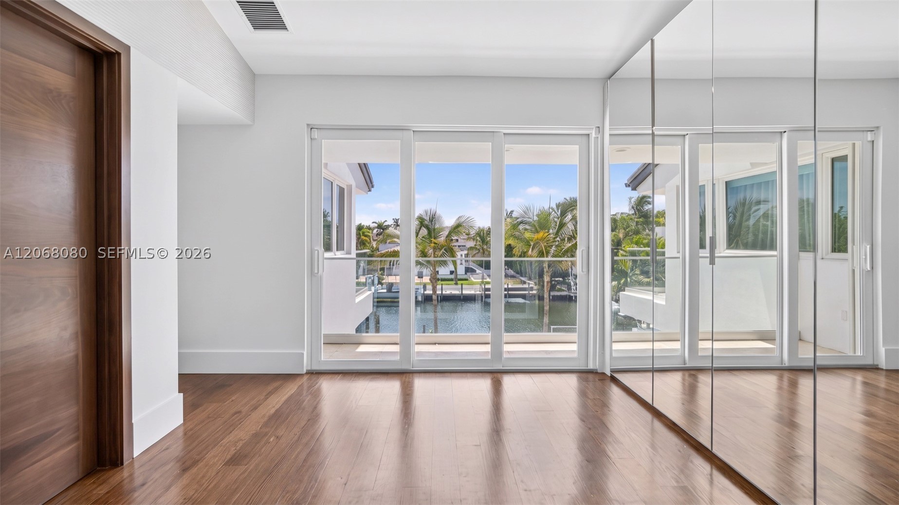 6819 Sunrise Pl Coral Gables, FL 33133