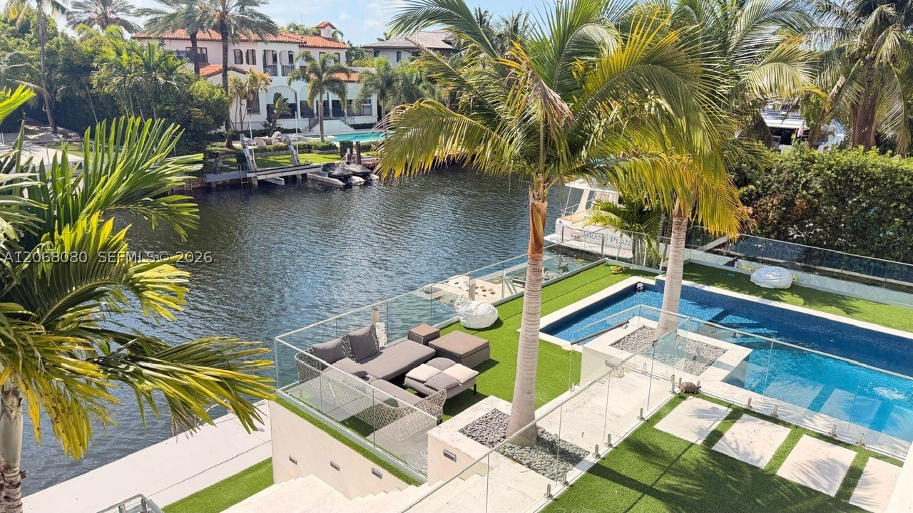 6819 Sunrise Pl Coral Gables, FL 33133