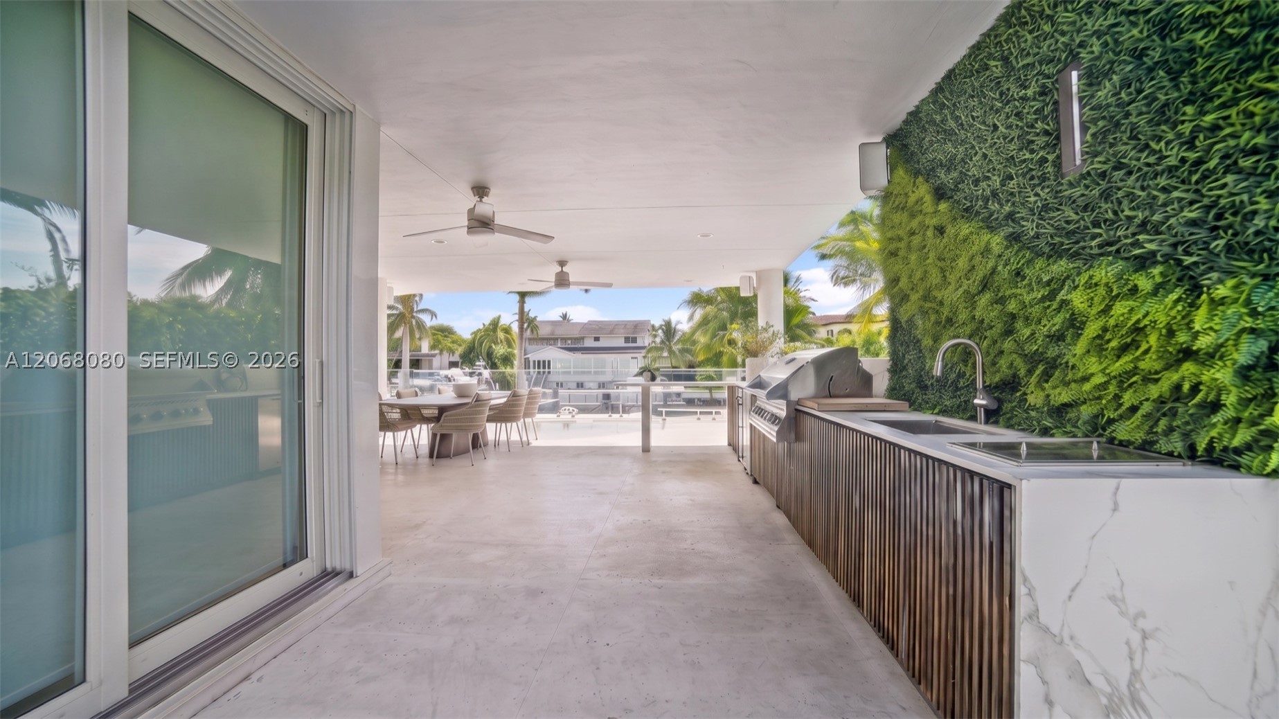 6819 Sunrise Pl Coral Gables, FL 33133