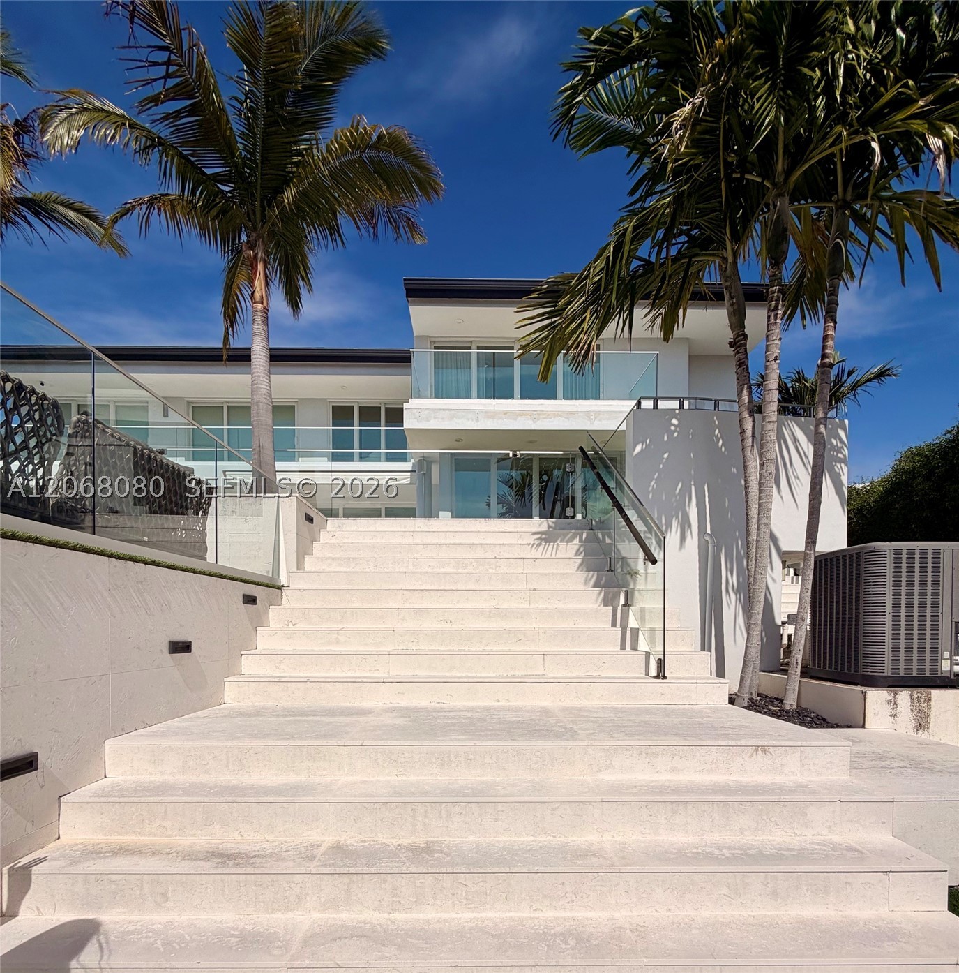 6819 Sunrise Pl Coral Gables, FL 33133