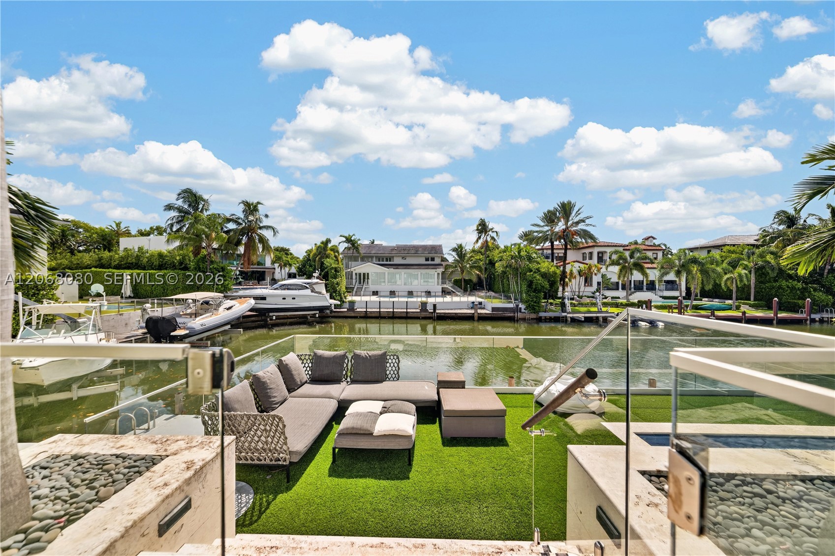 6819 Sunrise Pl Coral Gables, FL 33133