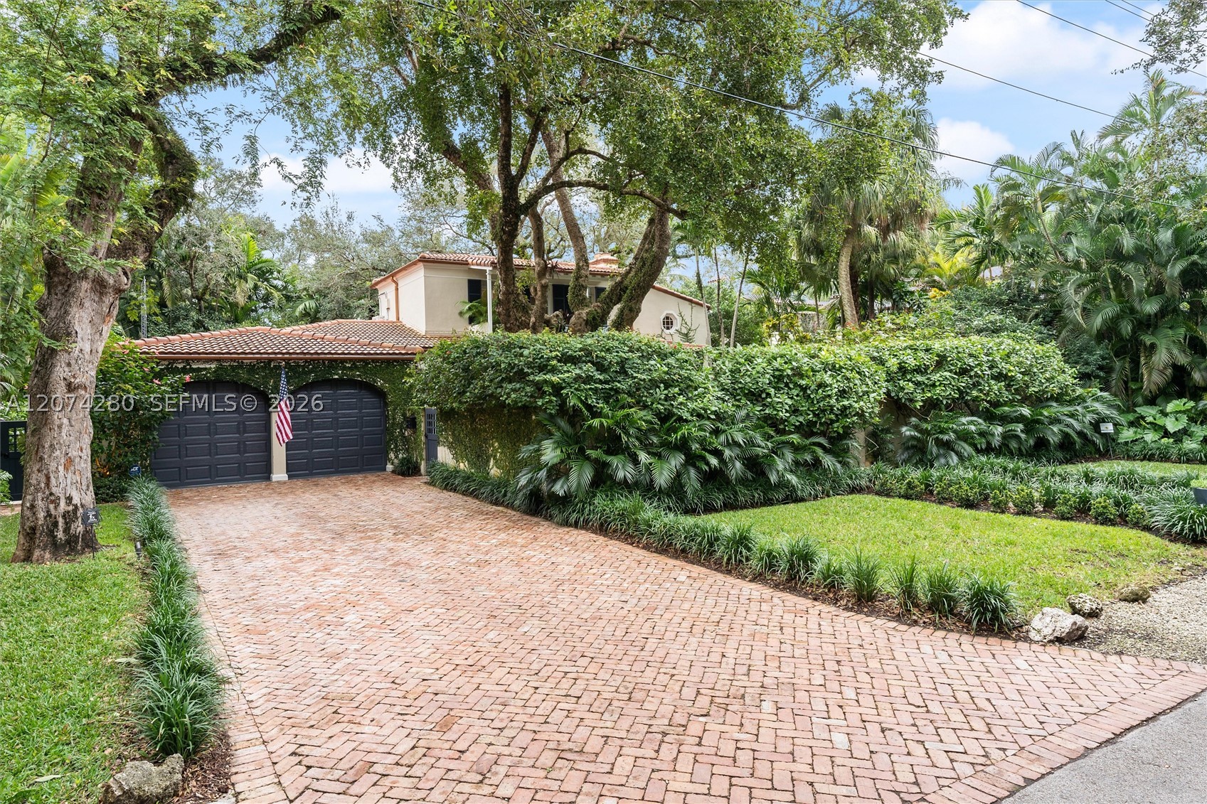 3919 Braganza Ave Miami, FL 33133