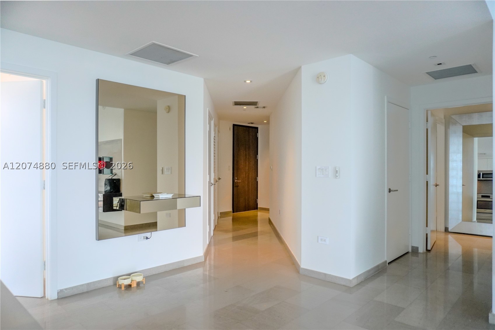88 SW 7th #2112 Miami, FL 33130