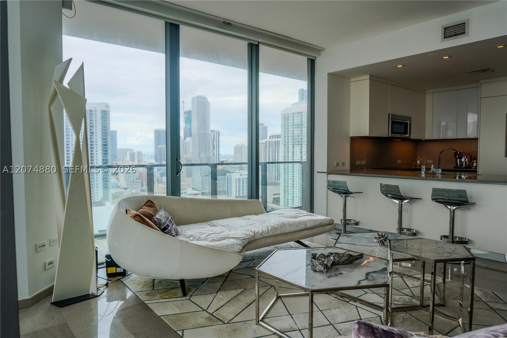 88 SW 7th #2112 Miami, FL 33130