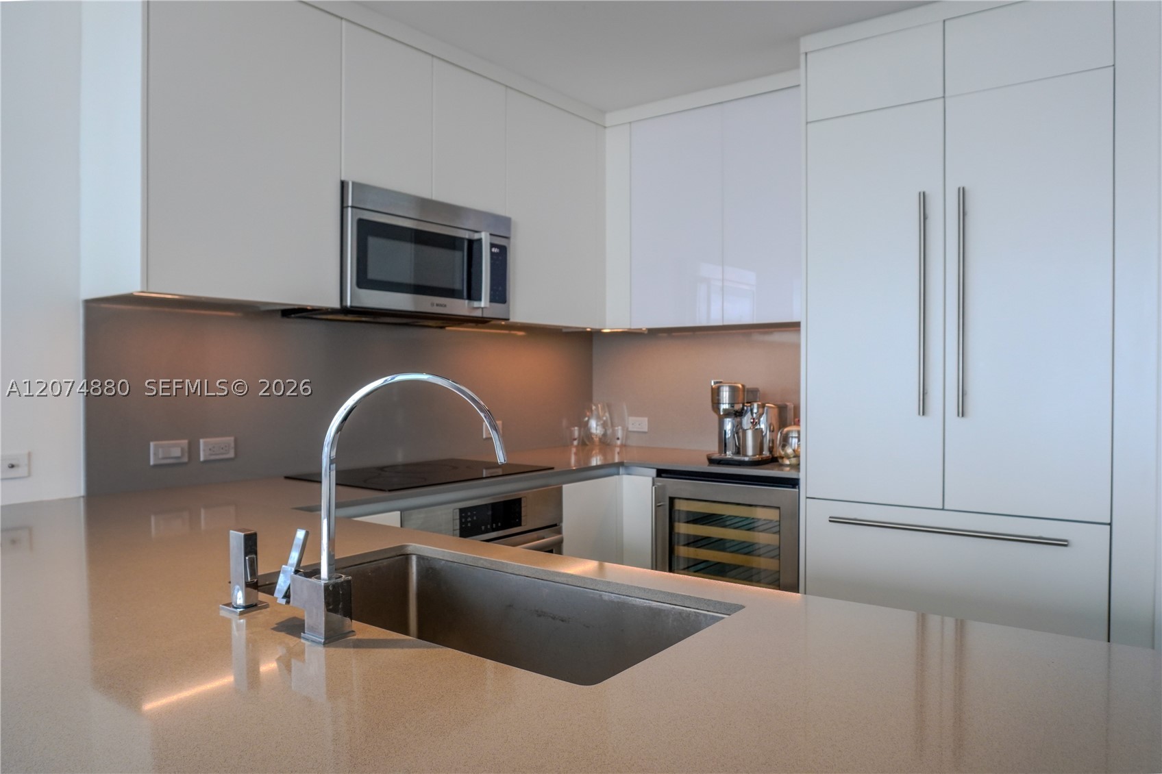 88 SW 7th #2112 Miami, FL 33130