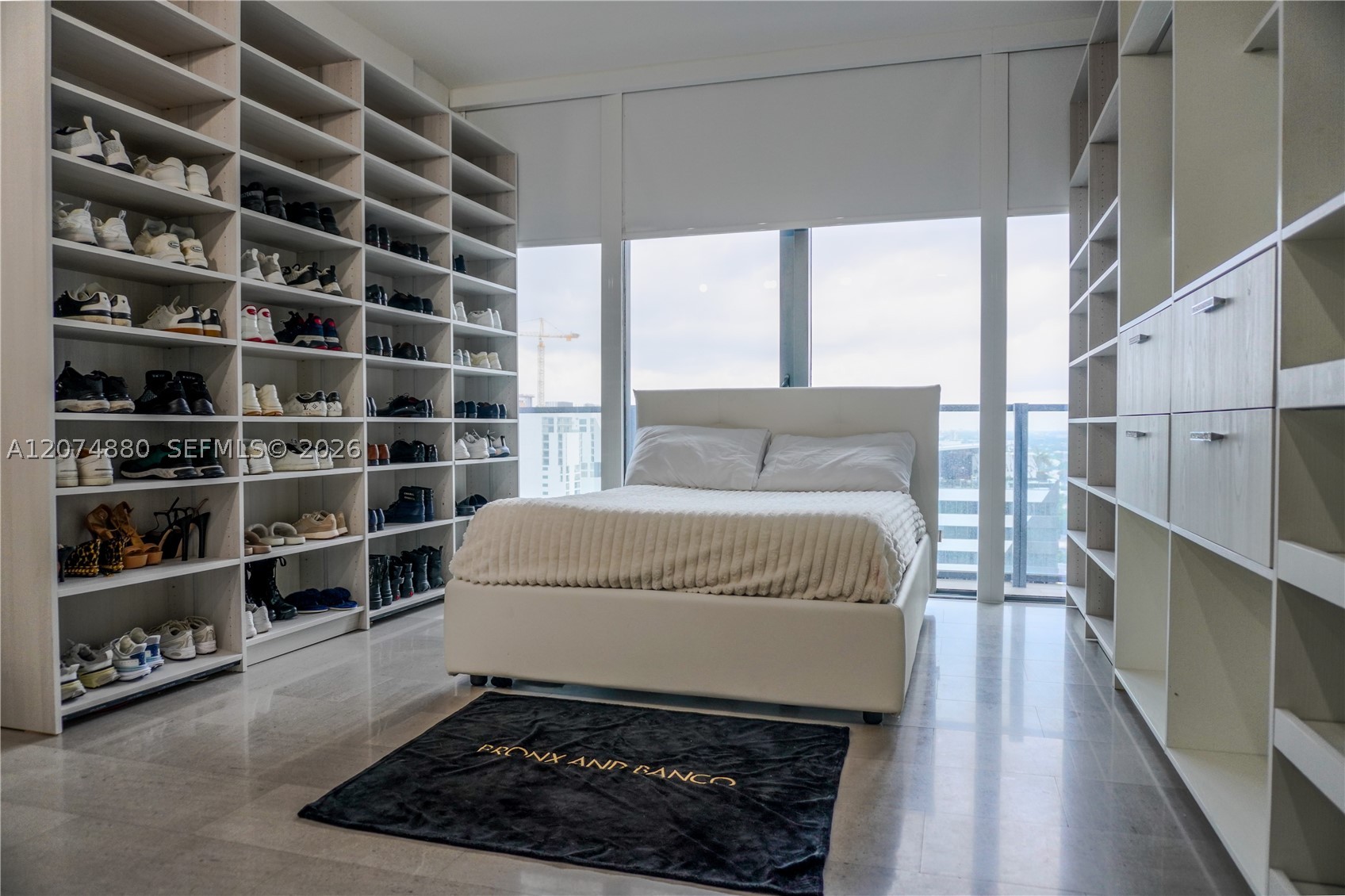 88 SW 7th #2112 Miami, FL 33130