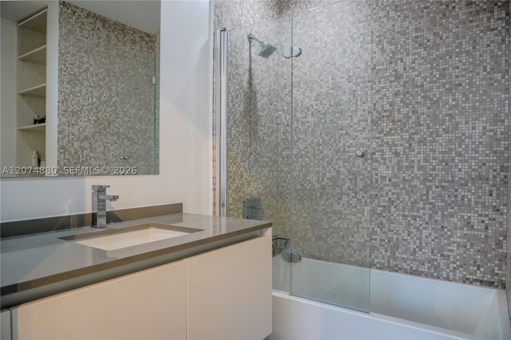 88 SW 7th #2112 Miami, FL 33130