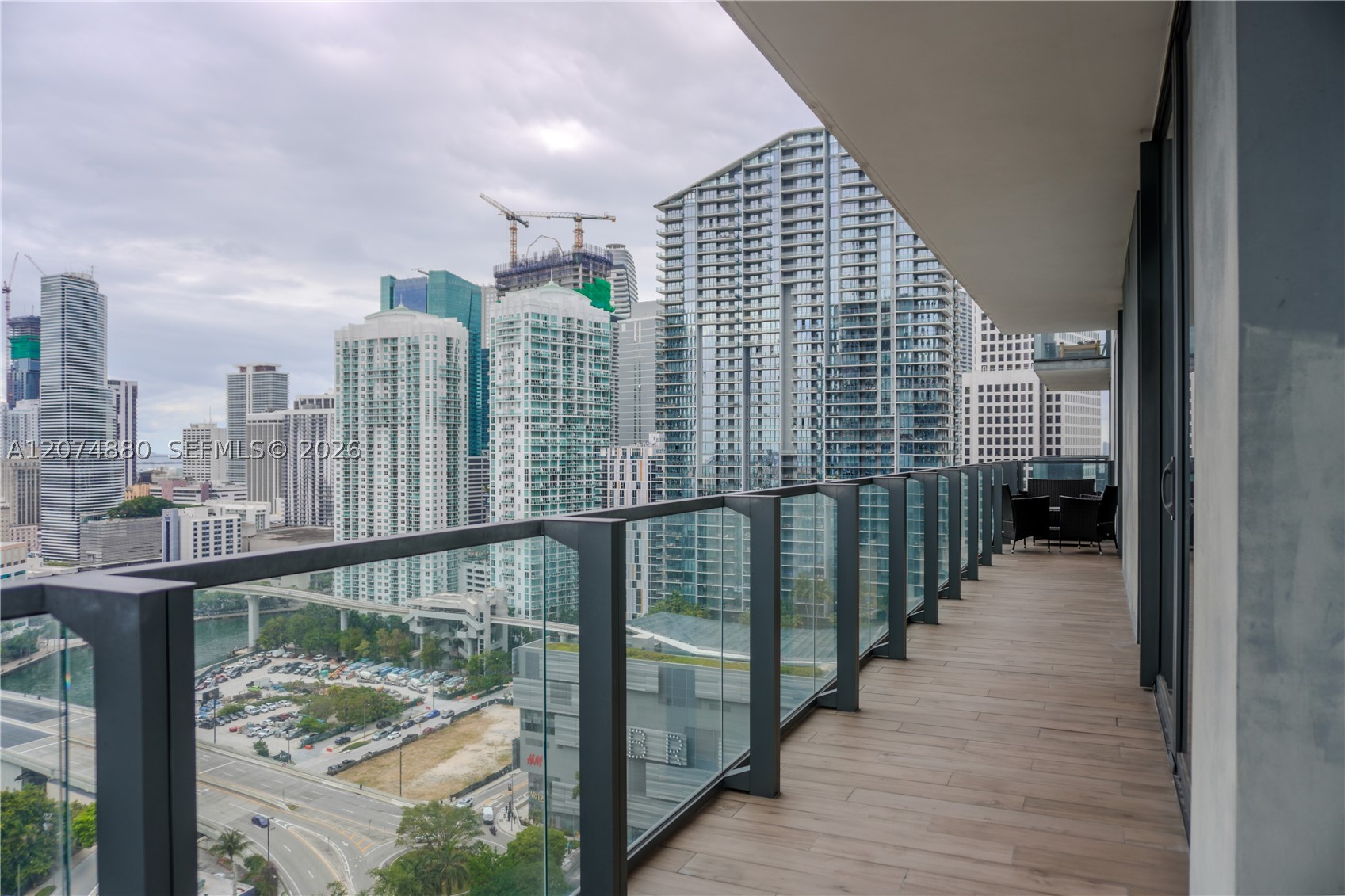 88 SW 7th #2112 Miami, FL 33130