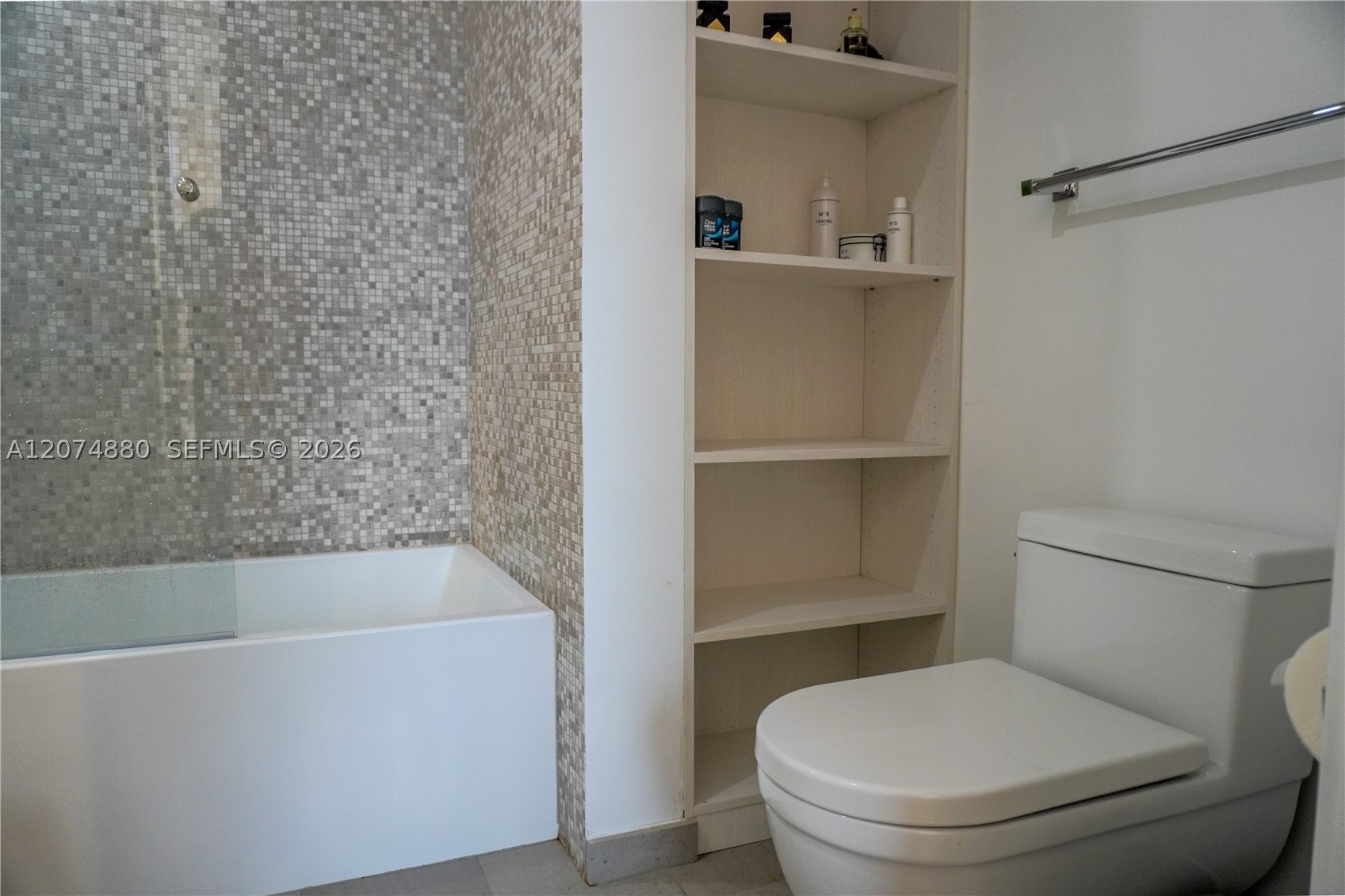 88 SW 7th #2112 Miami, FL 33130