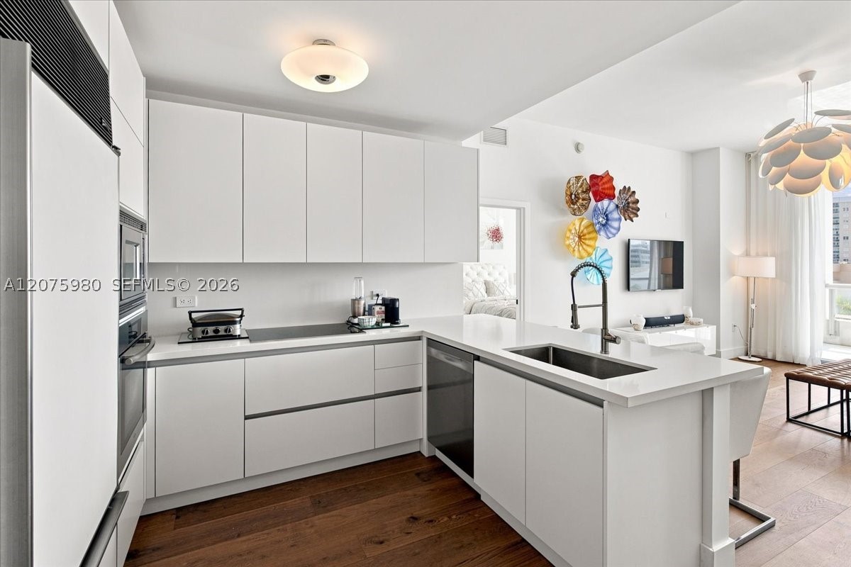 6799 Collins Ave #412 Miami Beach, FL 33141
