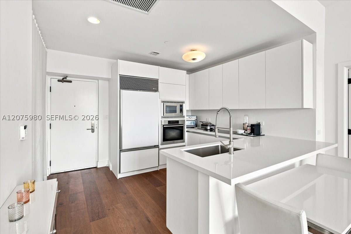 6799 Collins Ave #412 Miami Beach, FL 33141