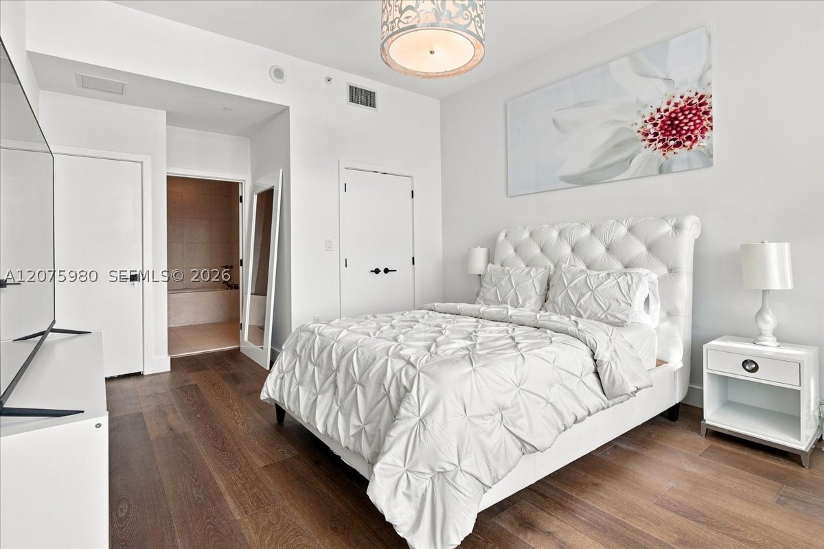 6799 Collins Ave #412 Miami Beach, FL 33141