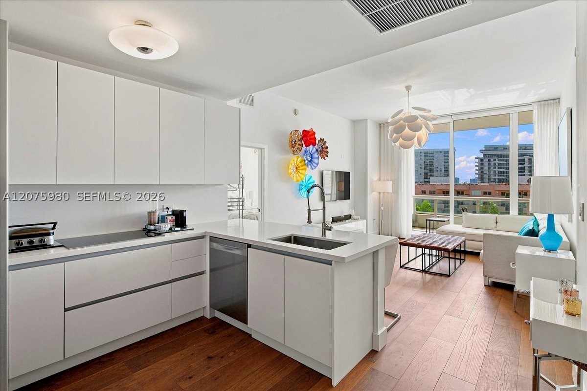 6799 Collins Ave #412 Miami Beach, FL 33141