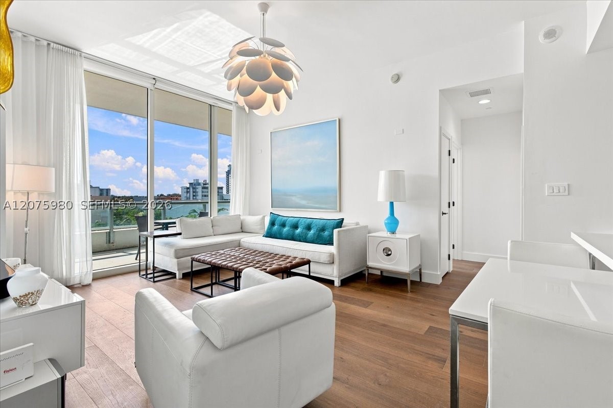 6799 Collins Ave #412 Miami Beach, FL 33141