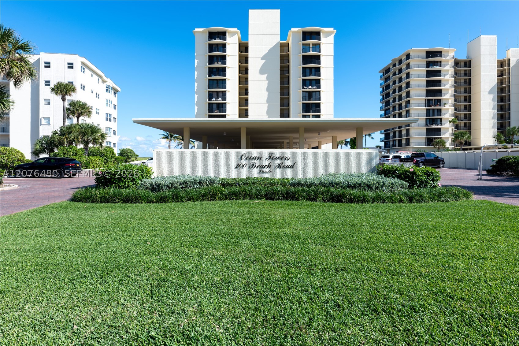 200 Beach Rd #701