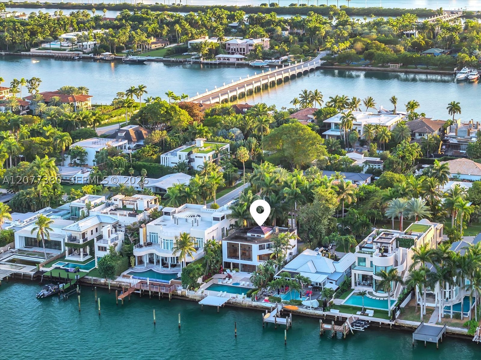 279 N Hibiscus Dr Miami Beach, FL 33139