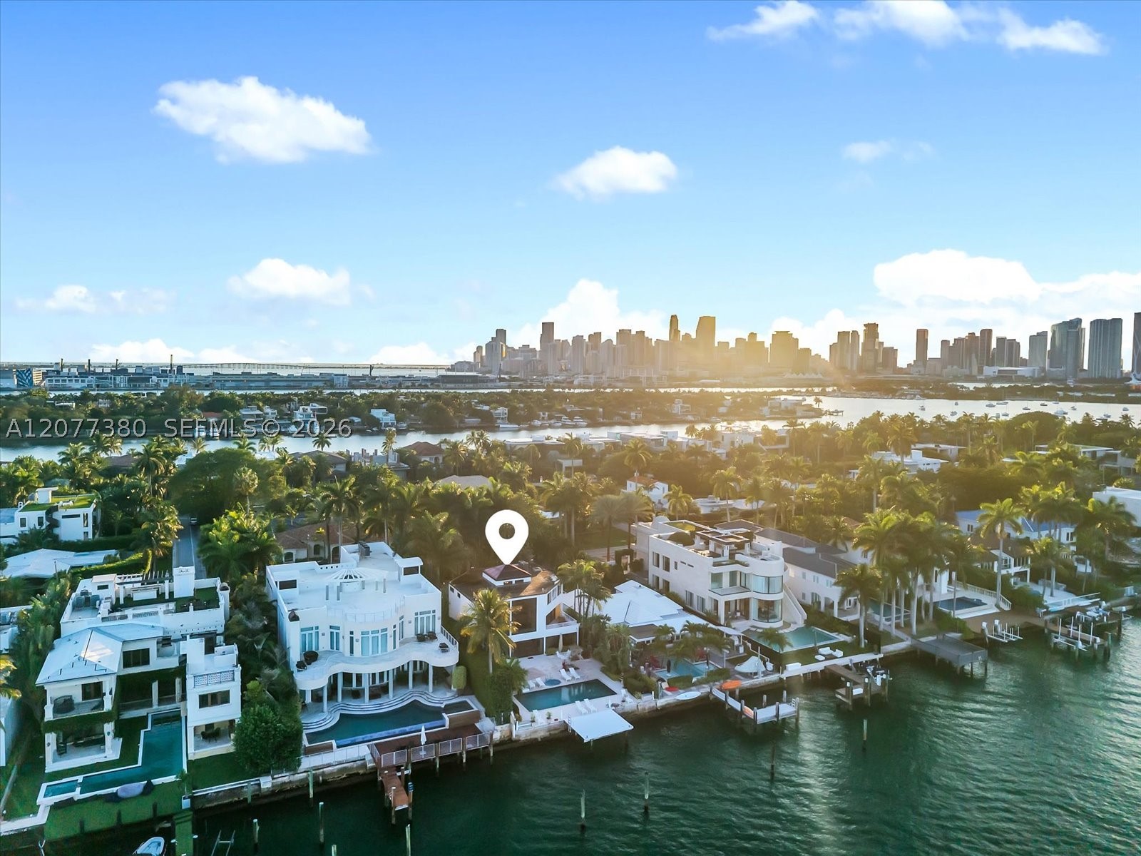 279 N Hibiscus Dr Miami Beach, FL 33139