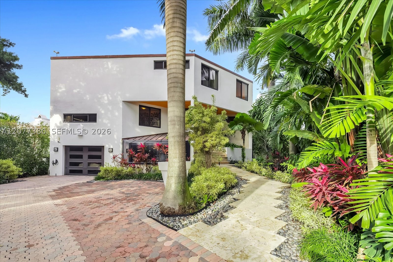 279 N Hibiscus Dr Miami Beach, FL 33139