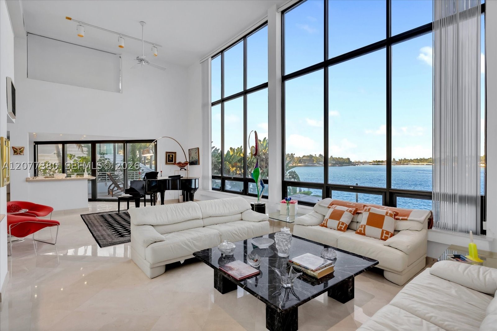 279 N Hibiscus Dr Miami Beach, FL 33139