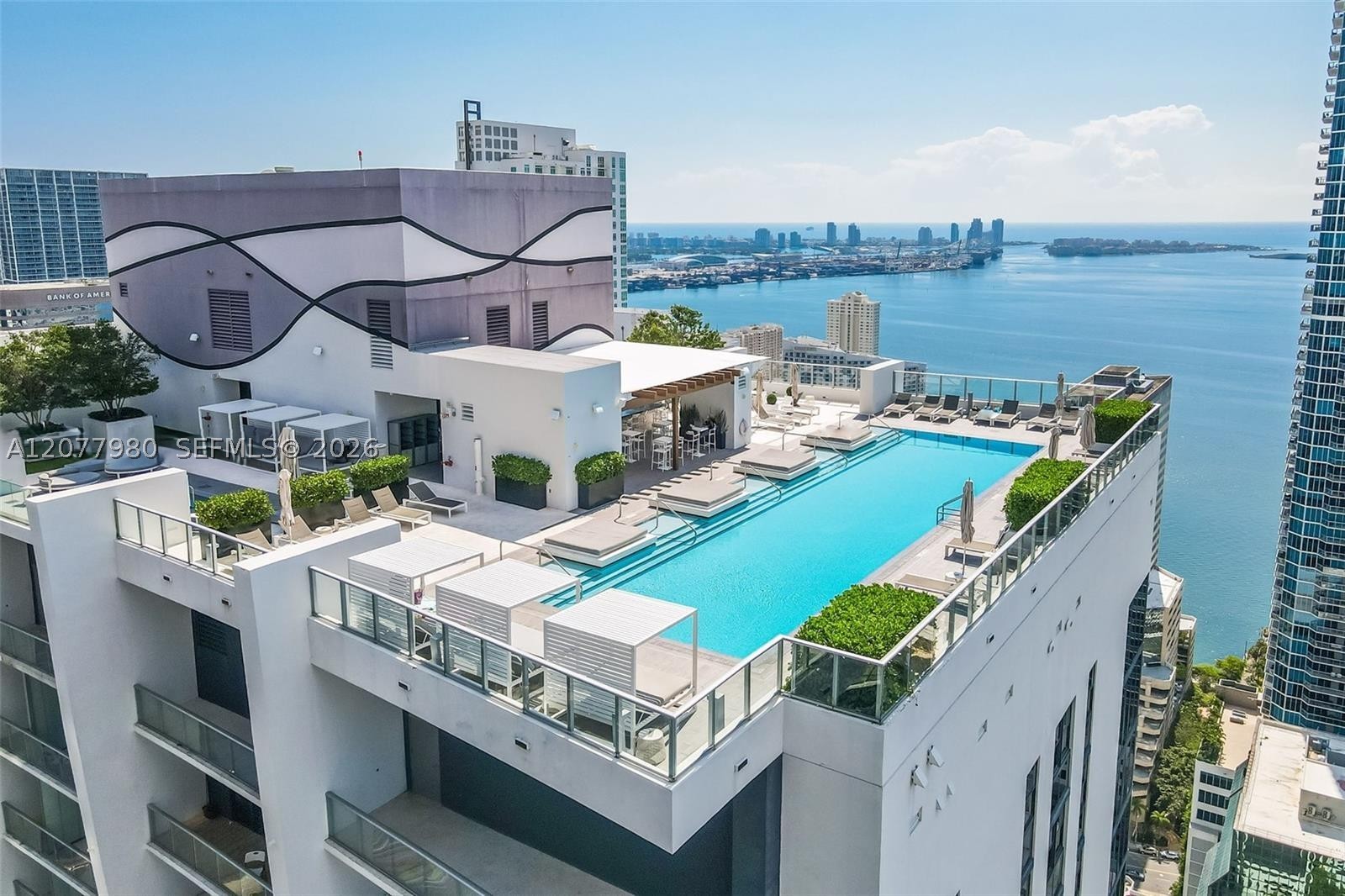 1010 Brickell Ave #1402