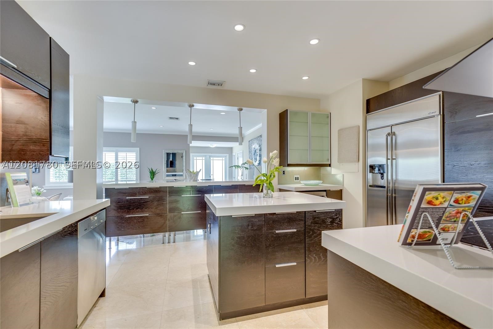 4323 N Bay Rd Miami Beach, FL 33140