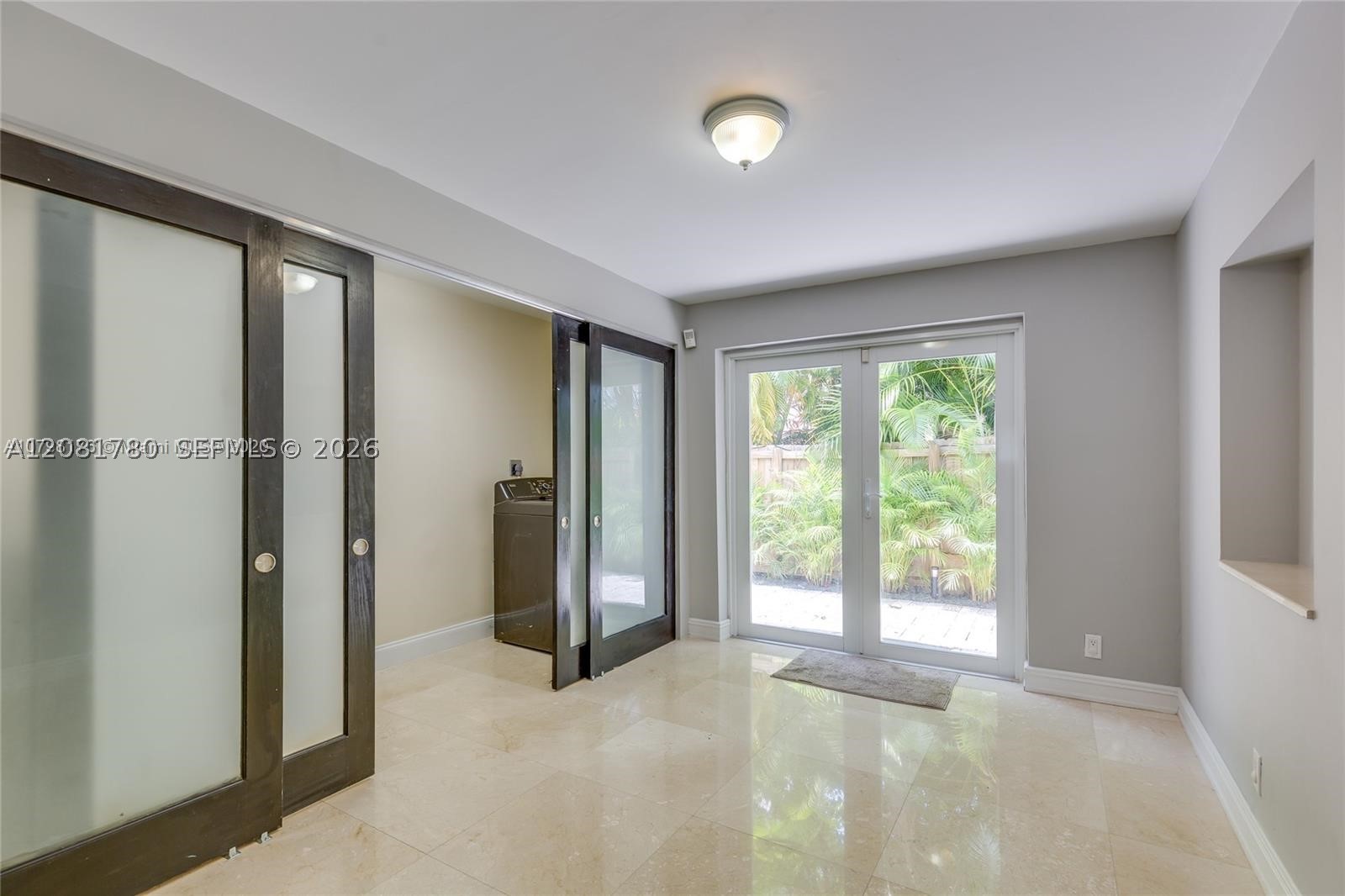 4323 N Bay Rd Miami Beach, FL 33140