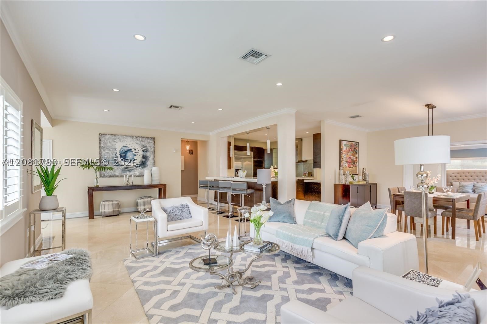 4323 N Bay Rd Miami Beach, FL 33140