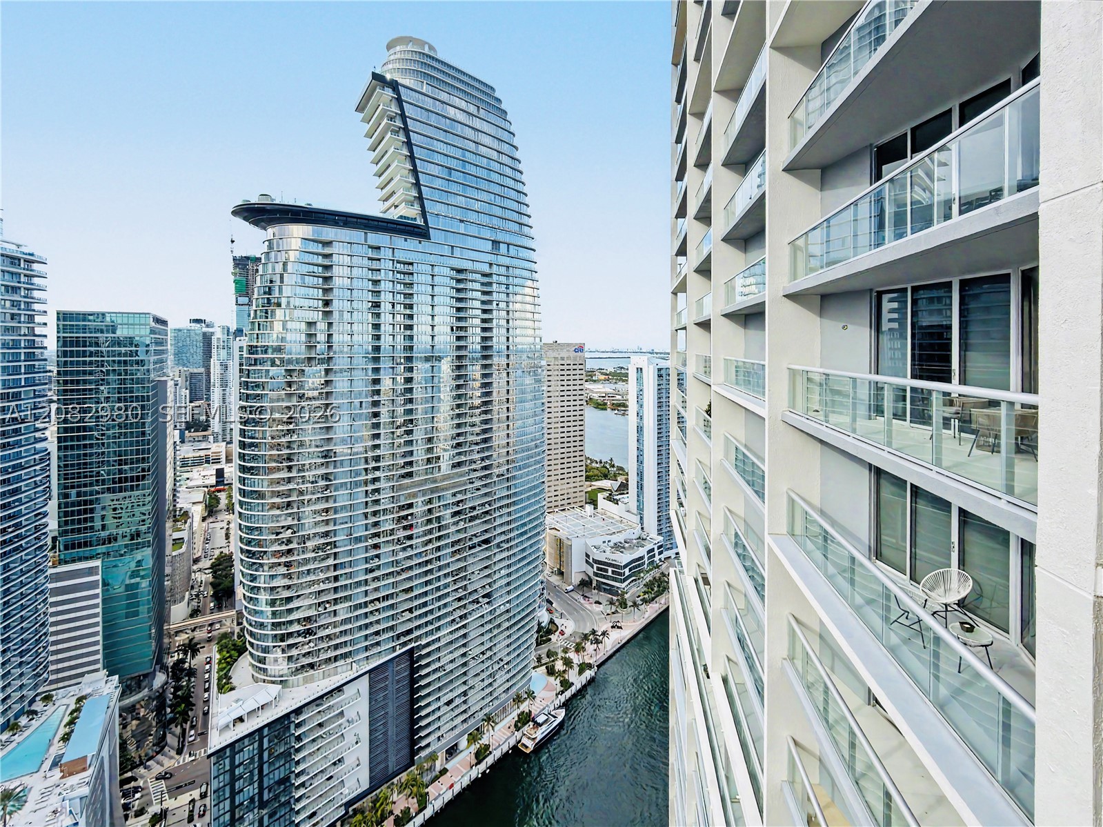 image Icon Brickell I9