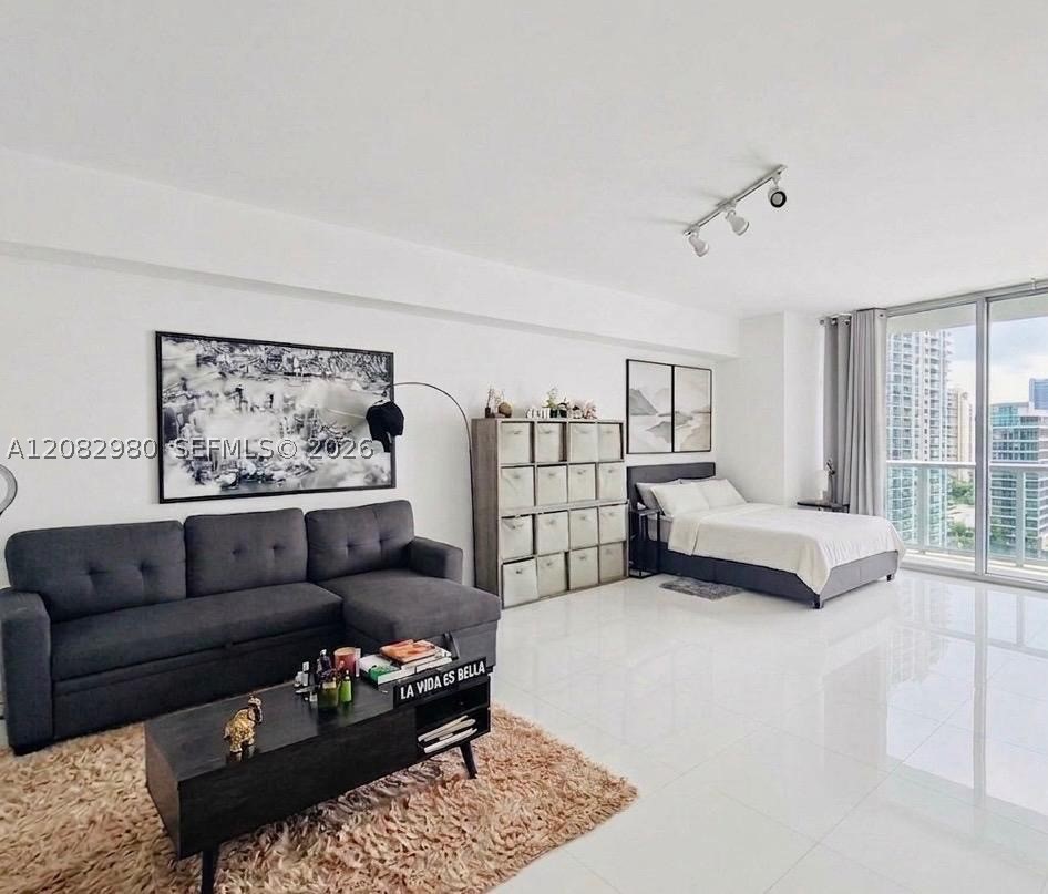 image Icon Brickell I3