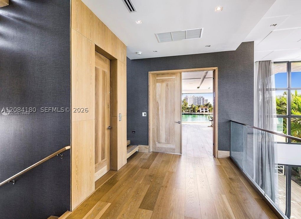 321 E Dilido Dr Miami Beach, FL 33139