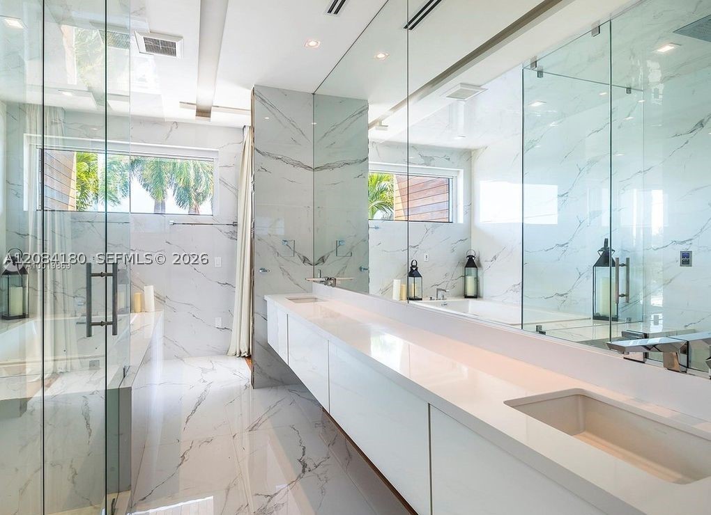 321 E Dilido Dr Miami Beach, FL 33139
