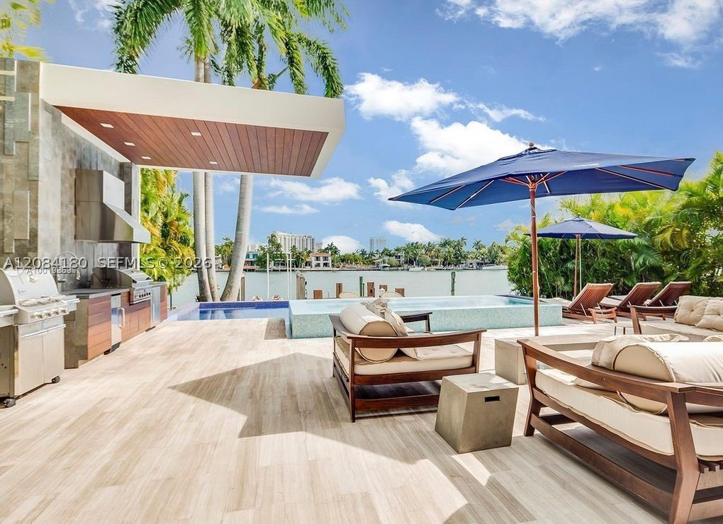 321 E Dilido Dr Miami Beach, FL 33139