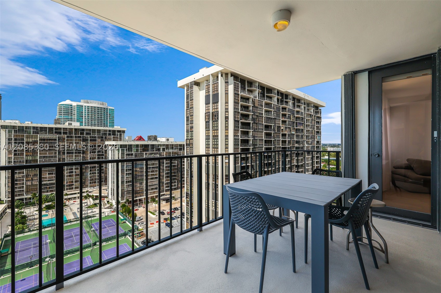 image Brickell Place I12