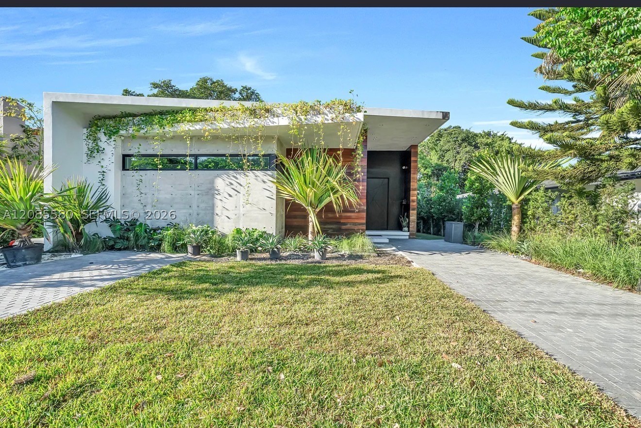34 SW 26th Rd
