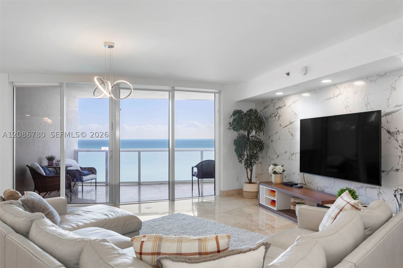 17201 Collins Ave #3304