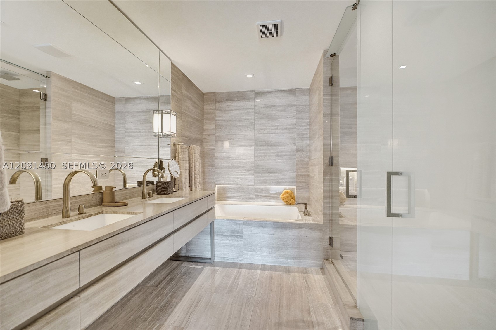 image Residences by Armani Casa17