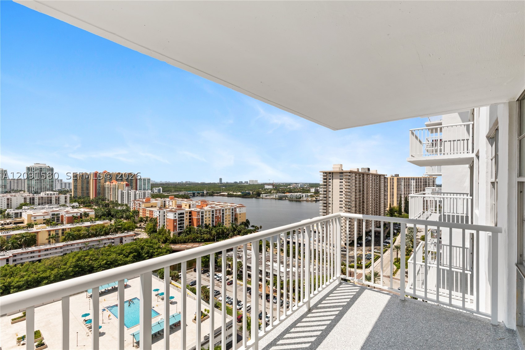 image Winston Towers 4001