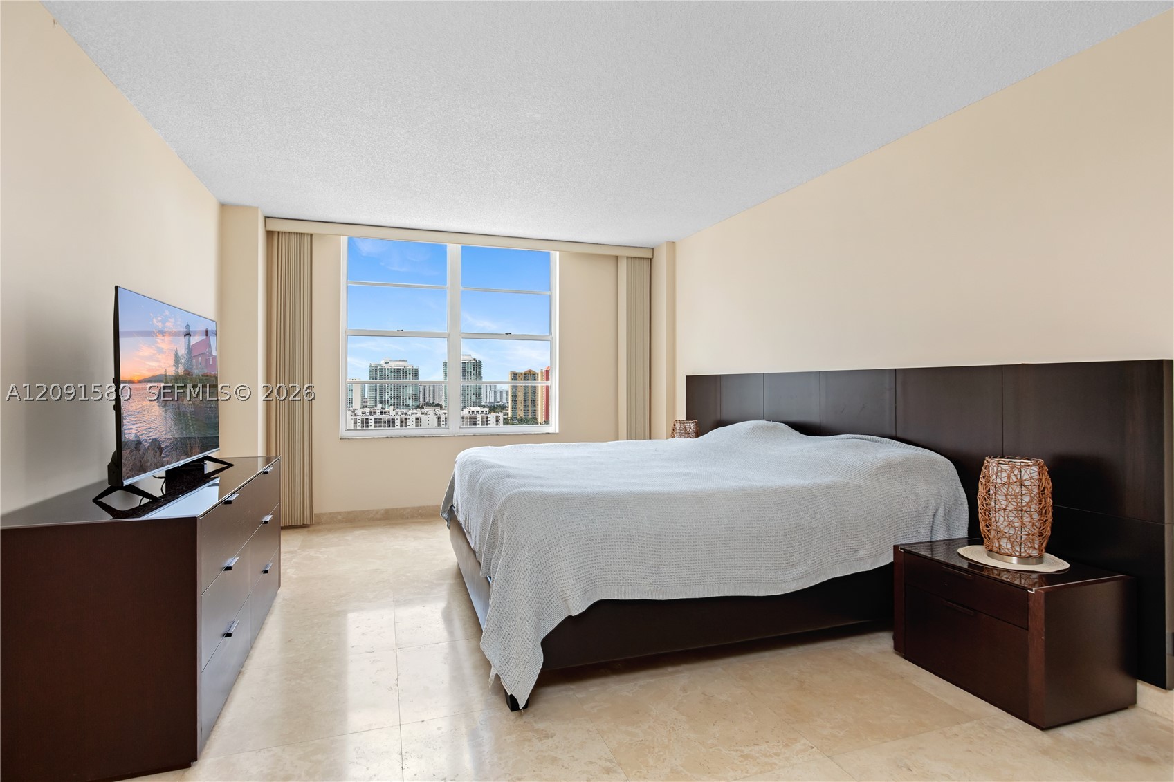image Winston Towers 40020