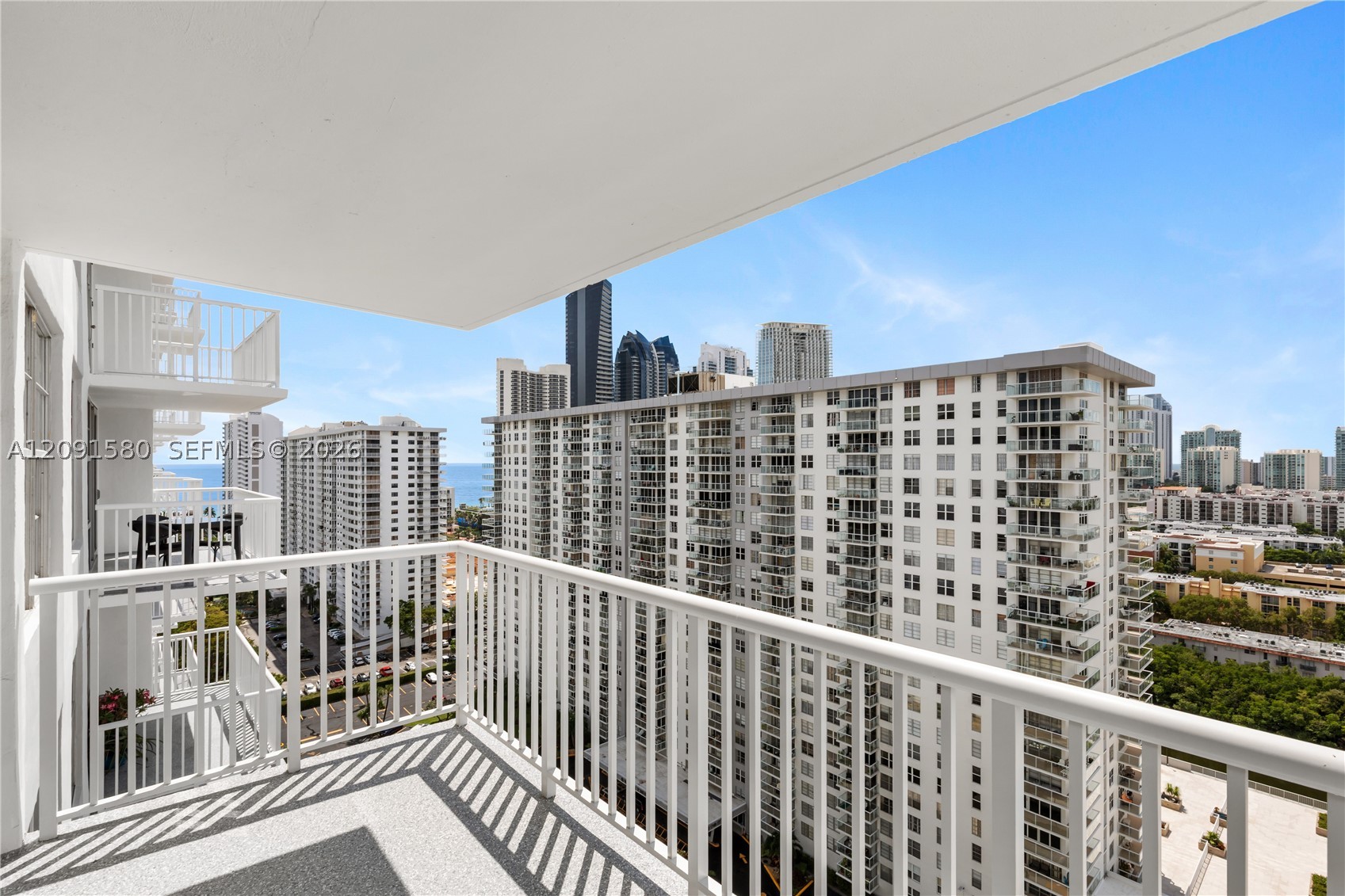 image Winston Towers 40029