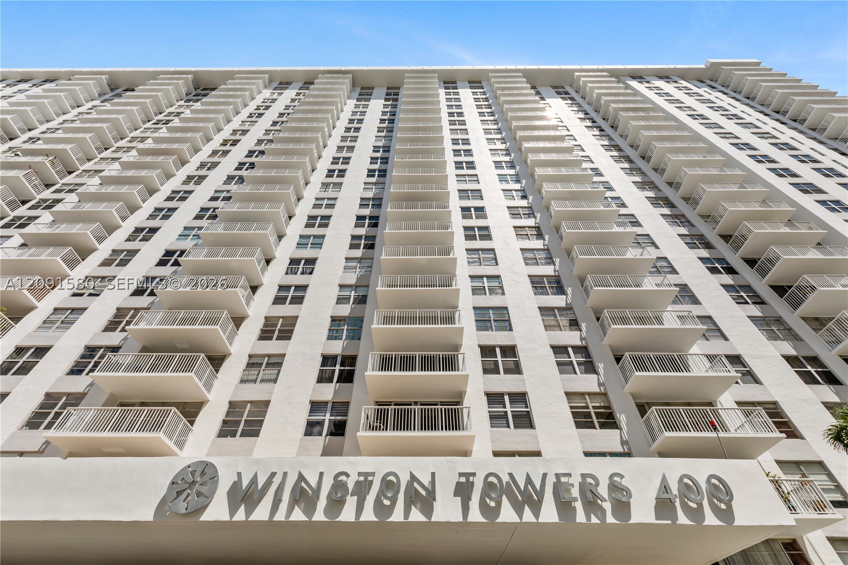 image Winston Towers 40033